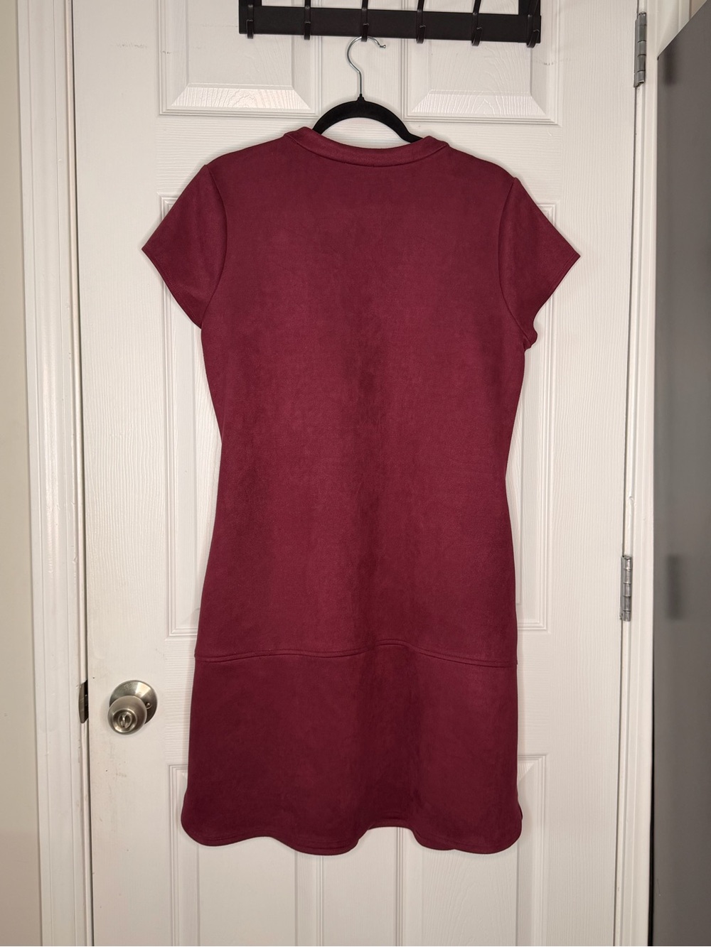 kensie Wine Short Sleeve Zip-Front Mini Dress - Picture 5 of 7